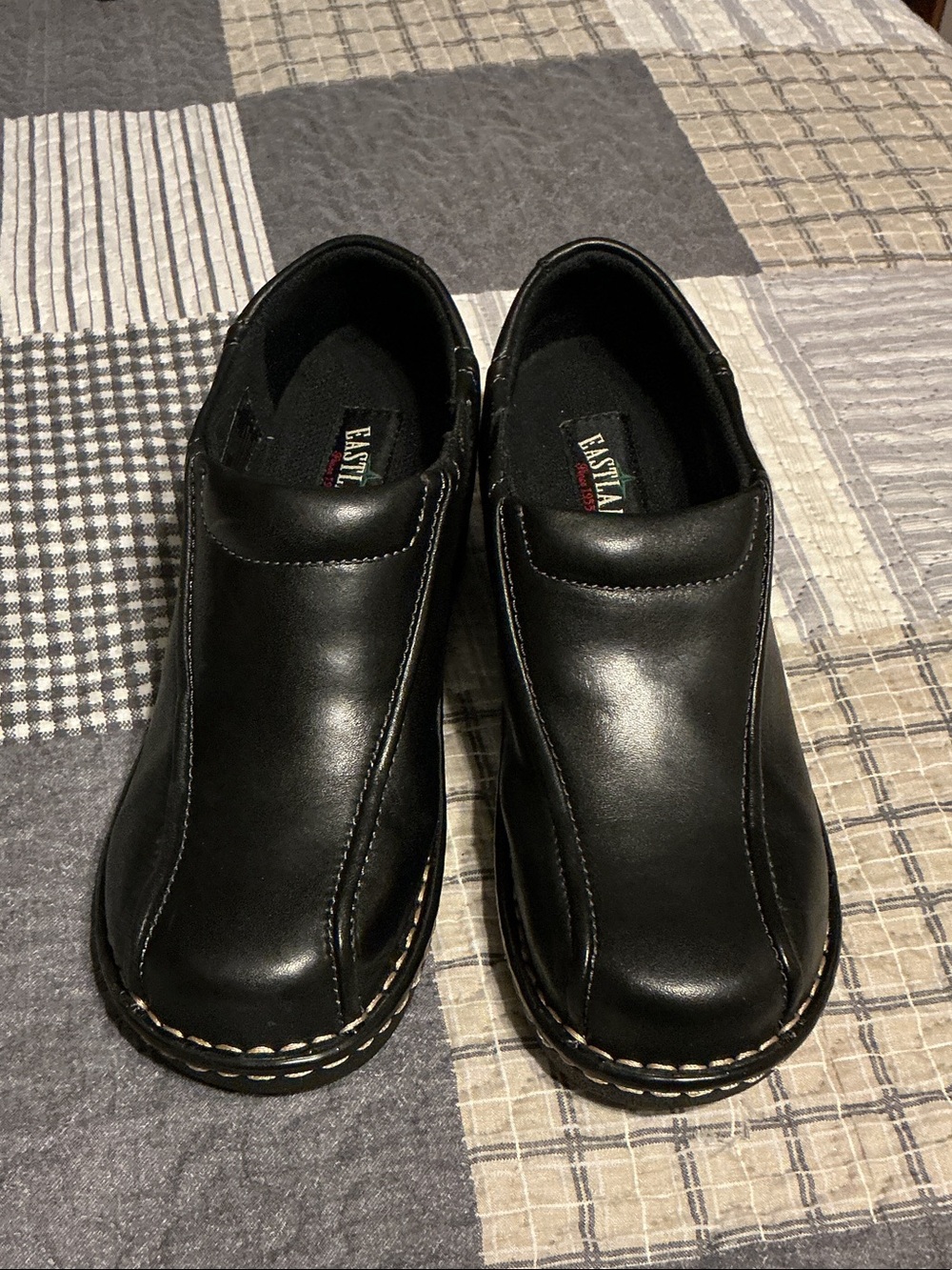 Women’s Eastland tragie Black Slip-On Leather Casual Loafers